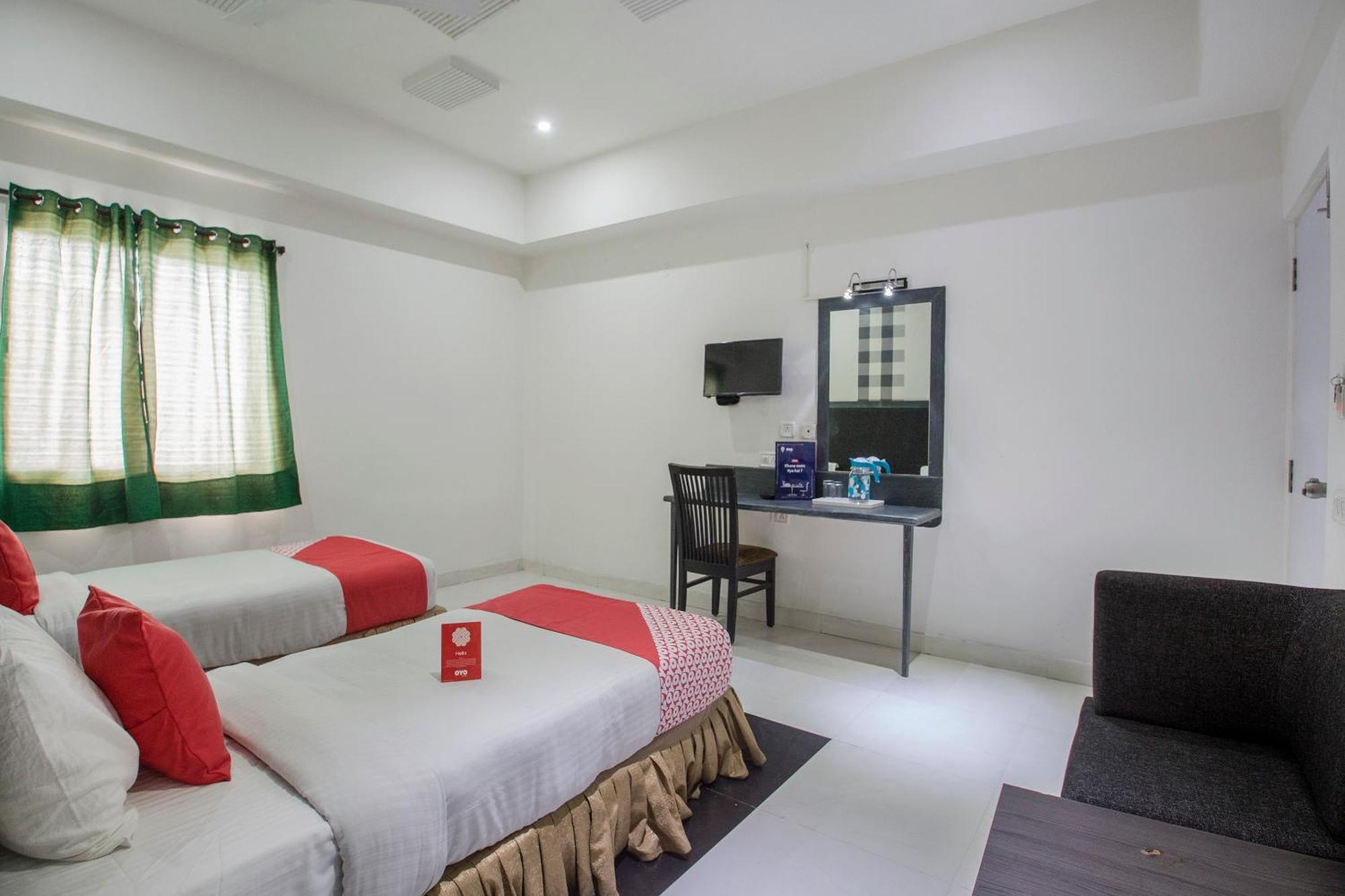 Hotel O Palak Residency Near Erragadda Metro Station Гайдарабад Екстер'єр фото